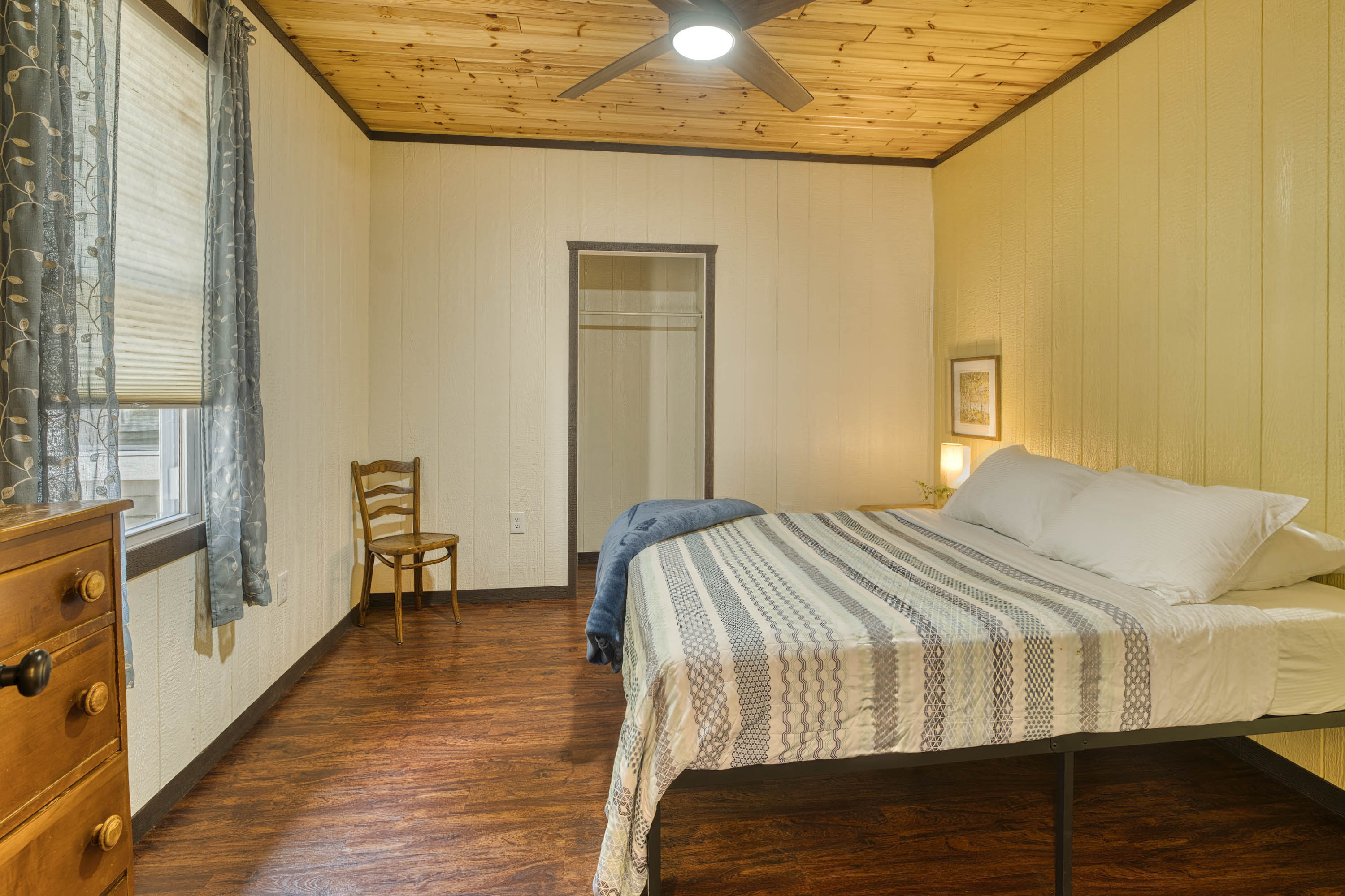 rental photo