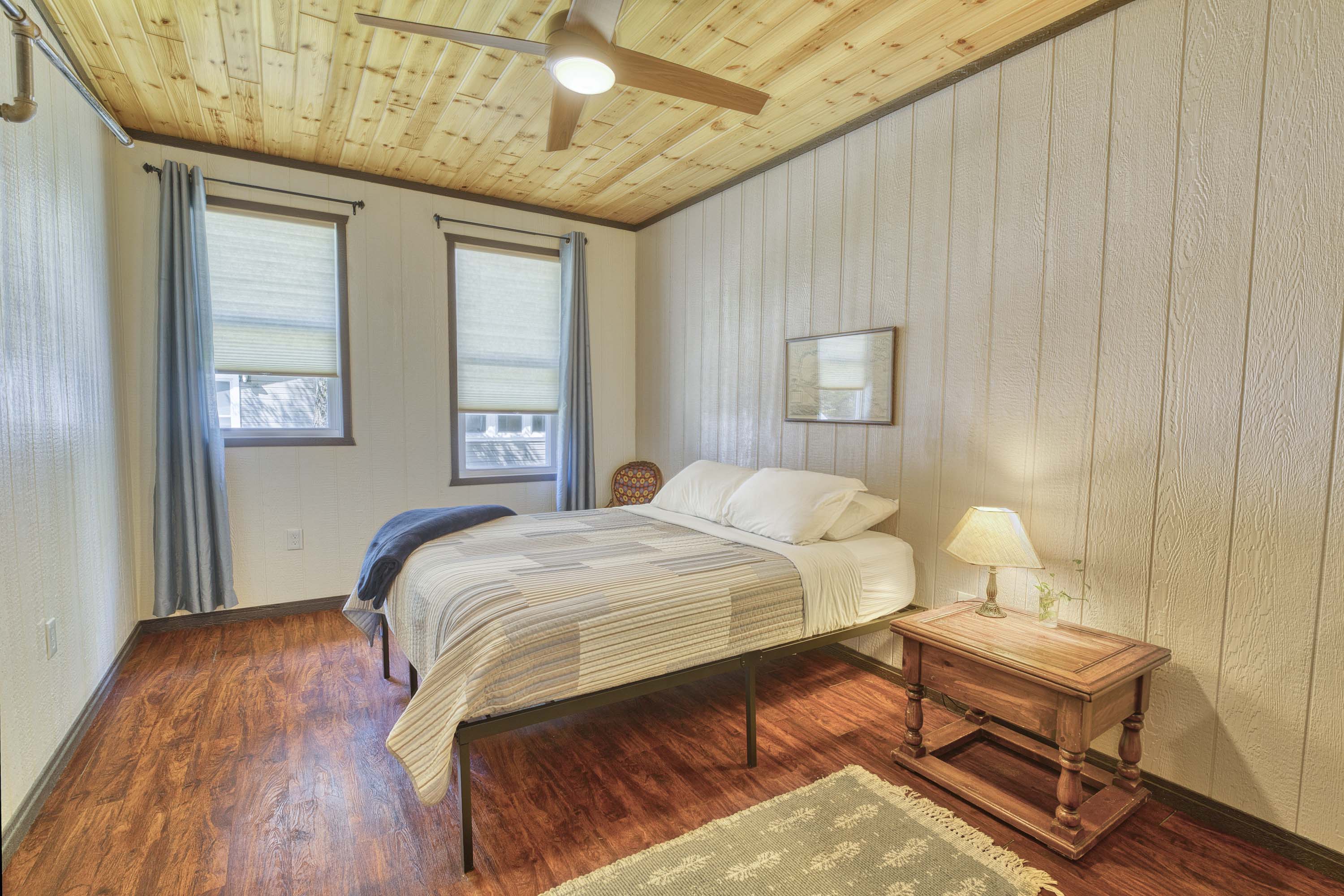 rental photo