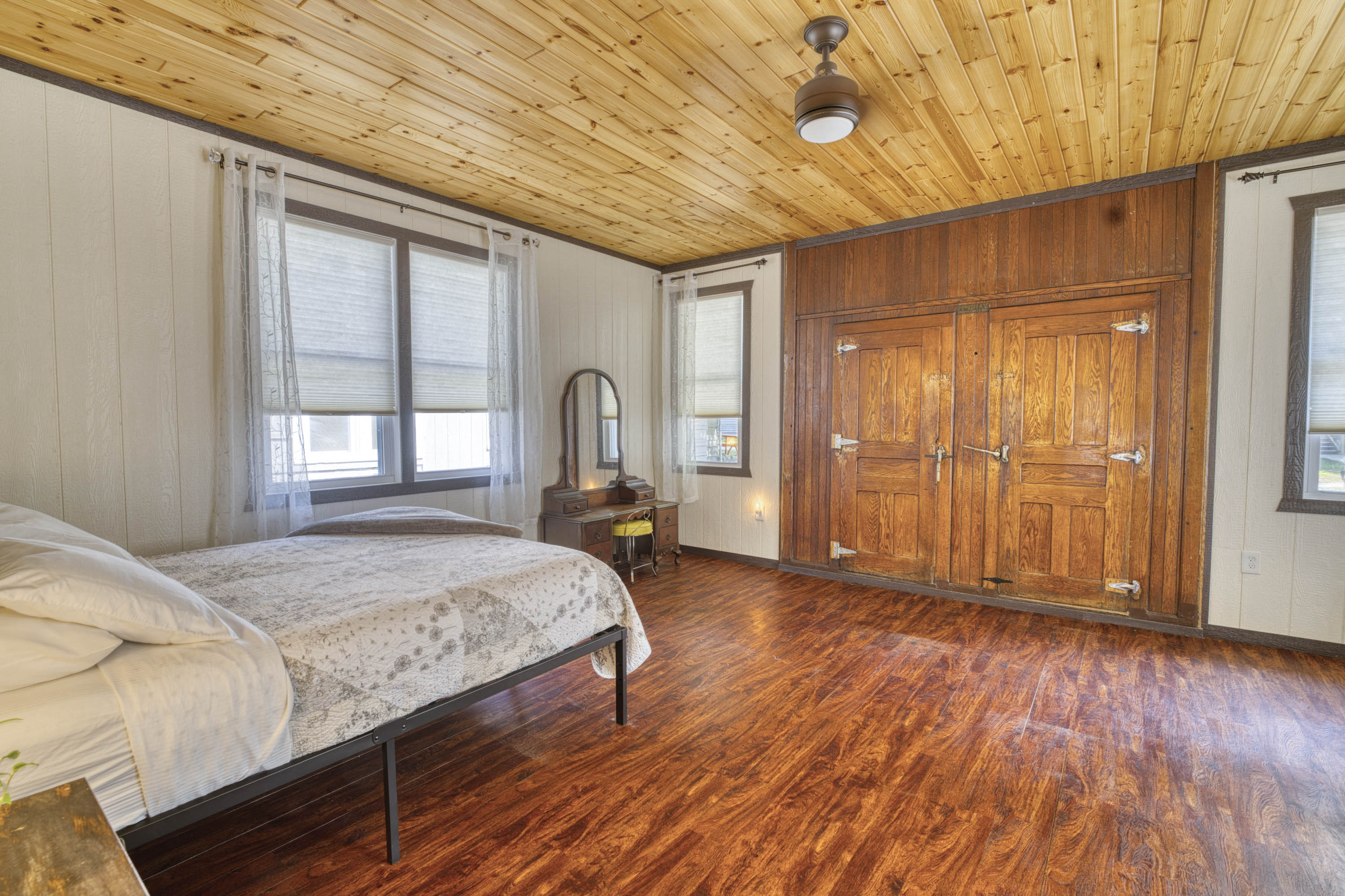 rental photo